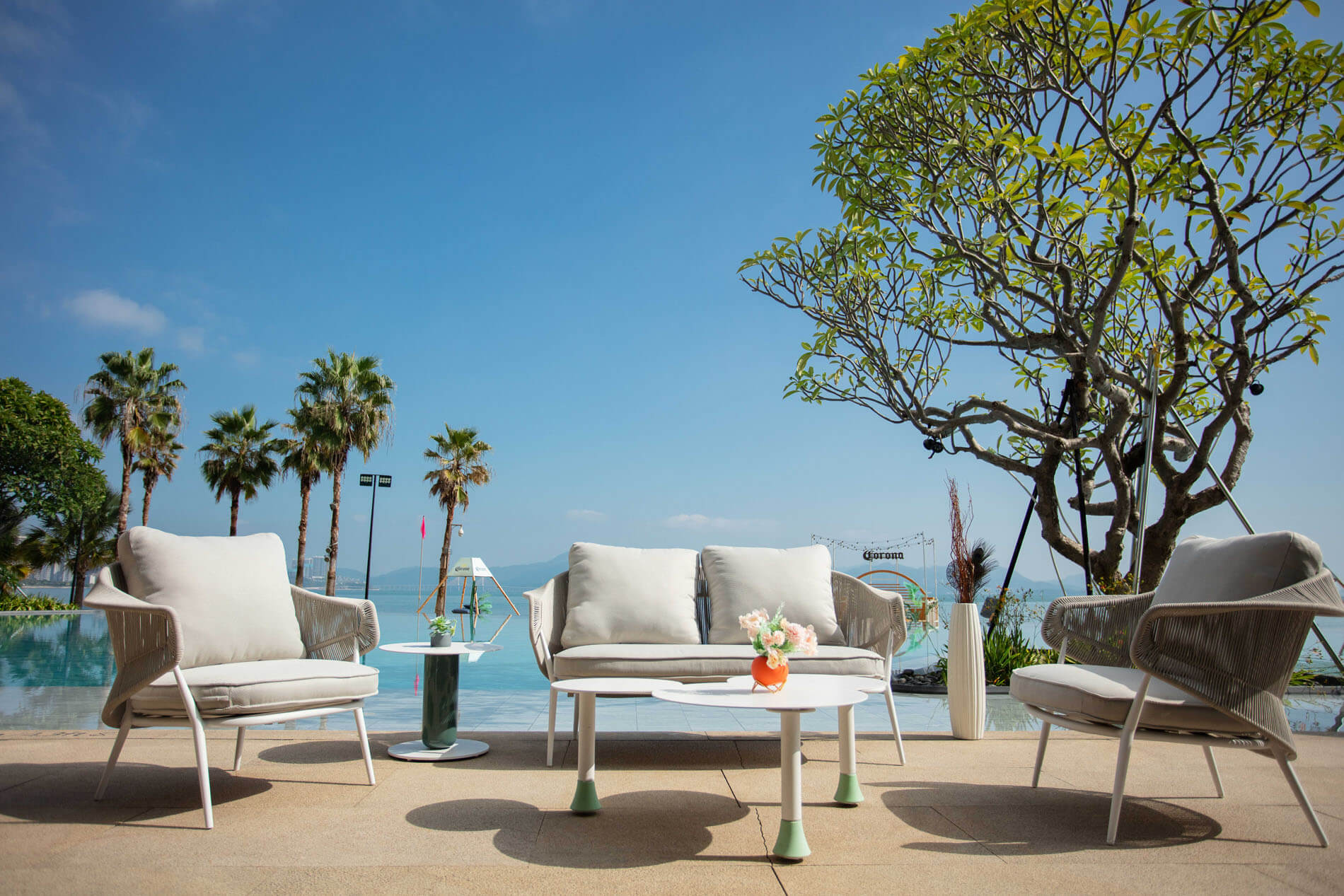 Delizia Coffee Table - Poggesi Furniture: Refined elegance for your living area.